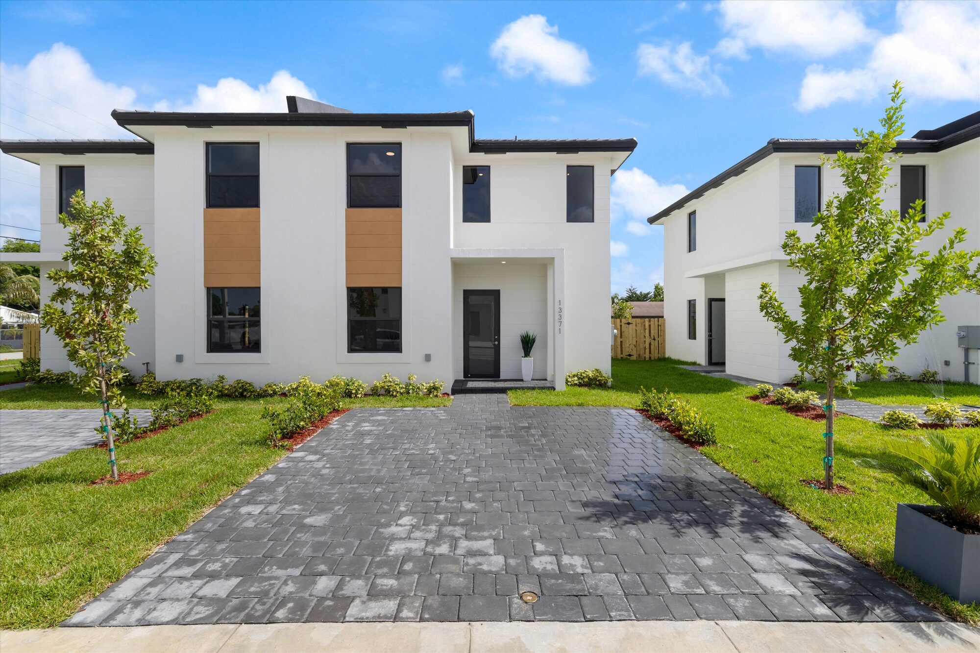 Princeton-Naranja Twin Home exterior cover photo